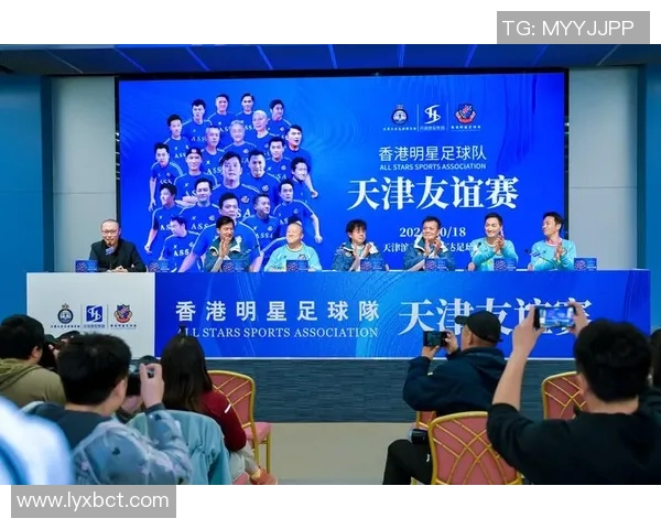 足球明星闯关挑战赛精彩瞬间全景图集展示球场上的激情与荣耀